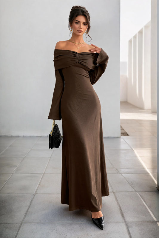 Robe moulante à épaules dénudées